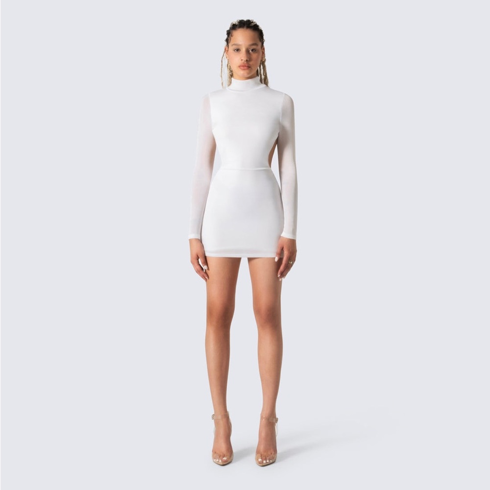 Elegant White Long Sleeve Dress